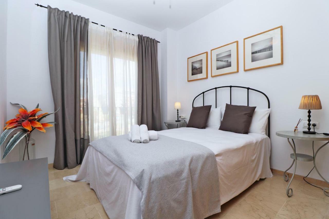 דירות מאלגה Del Parque Flats San Rafael מראה חיצוני תמונה